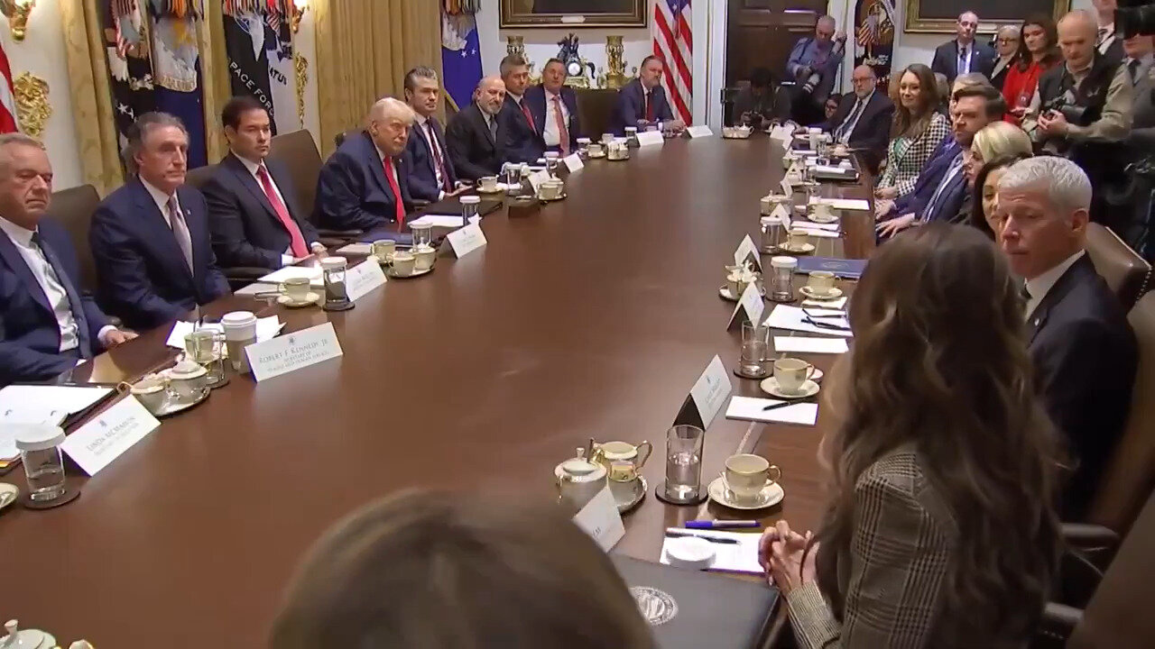 Kristi Noem: 50% Of Minnesota Visas Are Fraudulent… Wacko Walz Either Is An Idiot Or Its On Purpose