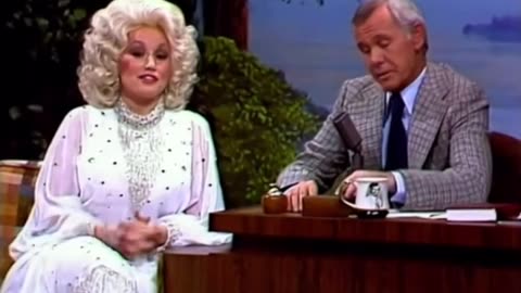 Johnny Carson leaves Dolly Parton speechless