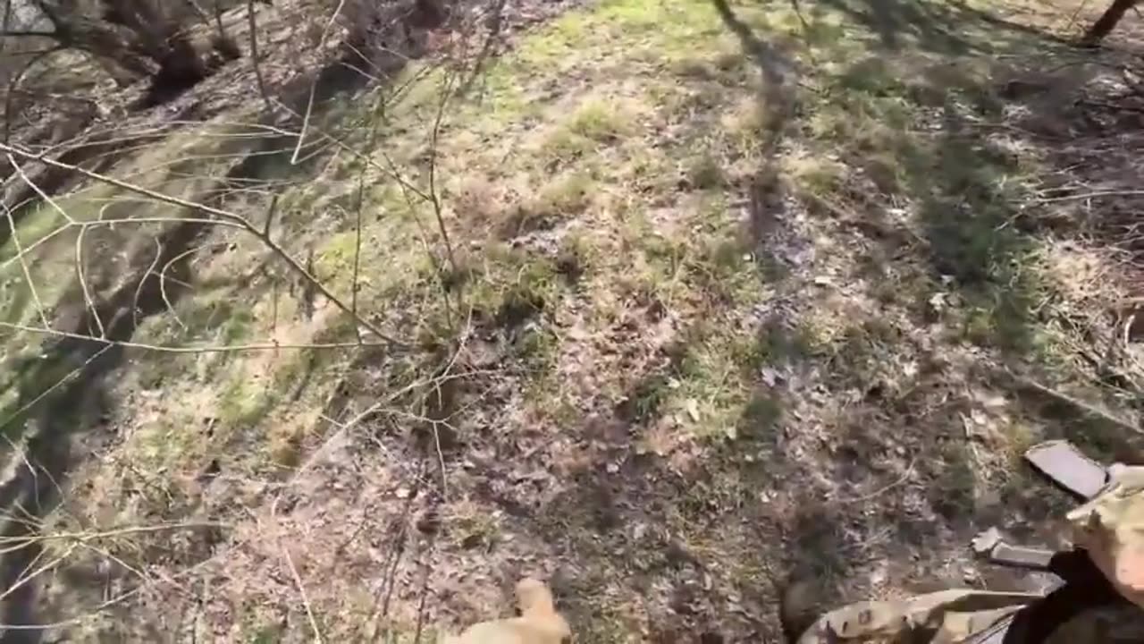 Ukrainian scumbags murder their wounded comrade because its too difficult the carry him back 2 base