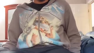 The girls is giving a lil sore looser behavior