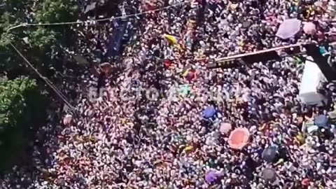 🚨| URGENT: Venezuelan tyrant Maduro doesn't want the world to see this protest against him