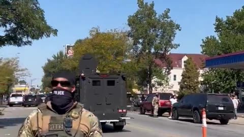 BREAKING: Federal Agents have just shot a woman who