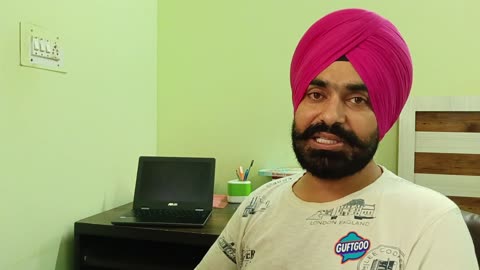 Hoshwalon ko khabar kya bekhudi kya cheez hai.