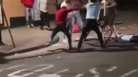 Gangs of imported Muslims attack police in Portugal.