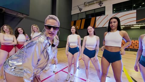 Is This Even Legal The Wildest Dance Show in VR — FUNNY BUNS