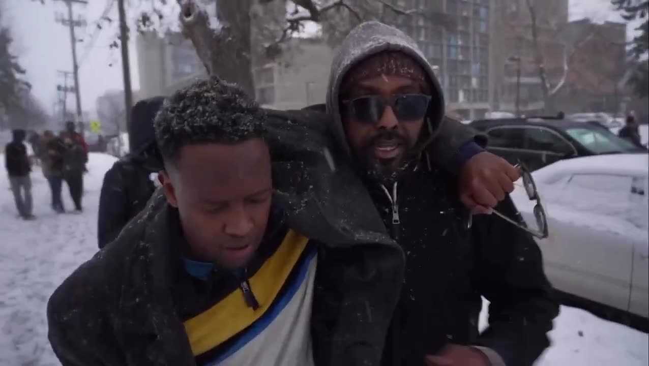 Wild scene in Minneapolis: Activists tried to block federal agents during ID checks in a heavily