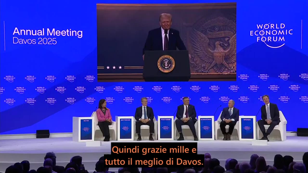 Il presidente Trump risponde alle domande degli amministratori delegati a Davos