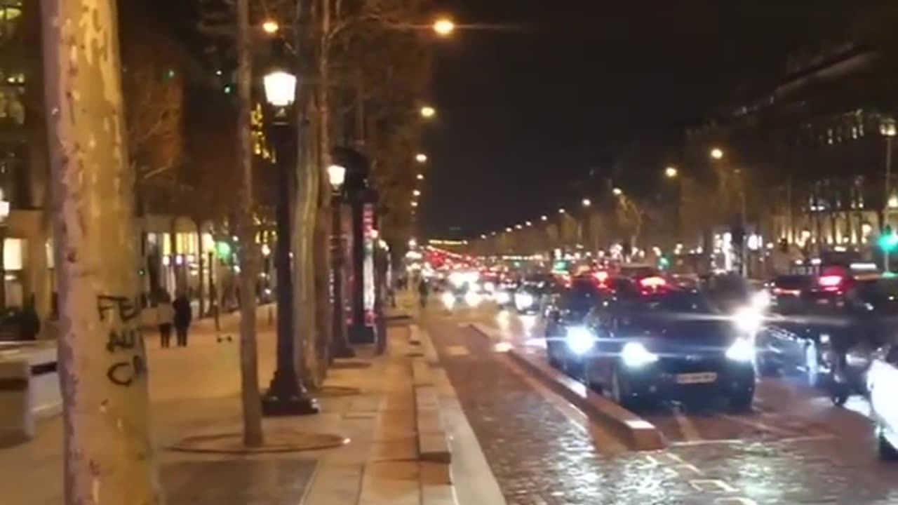 CHAMPS-ELYSÉES