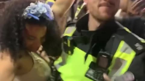 Police officer in London participates in degeneracy