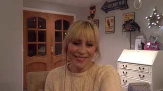 Sarah Collins - I Saw Mommy Kissing Santa Claus, The Ronettes cover