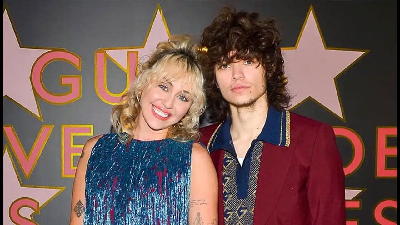 Miley Cyrus Engaged to Maxx Morando! $450K Ring at Avatar Premiere