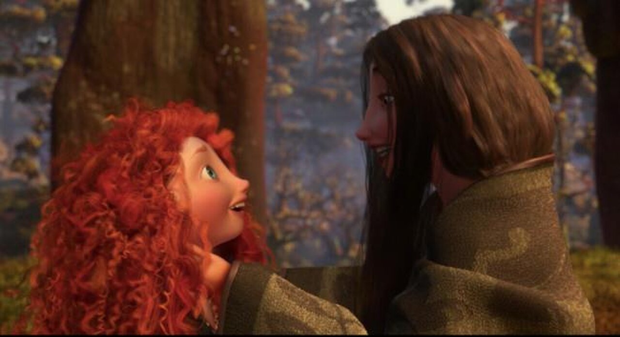 Merida's mom turn into a bear last scene _brave