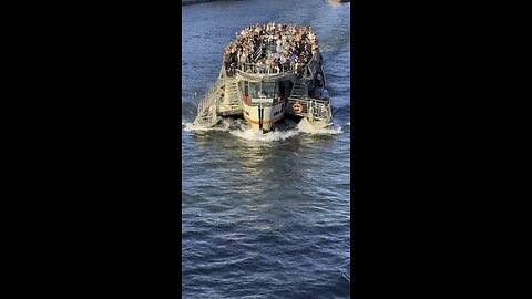 Overloaded Boats on the Seine in #paris #france