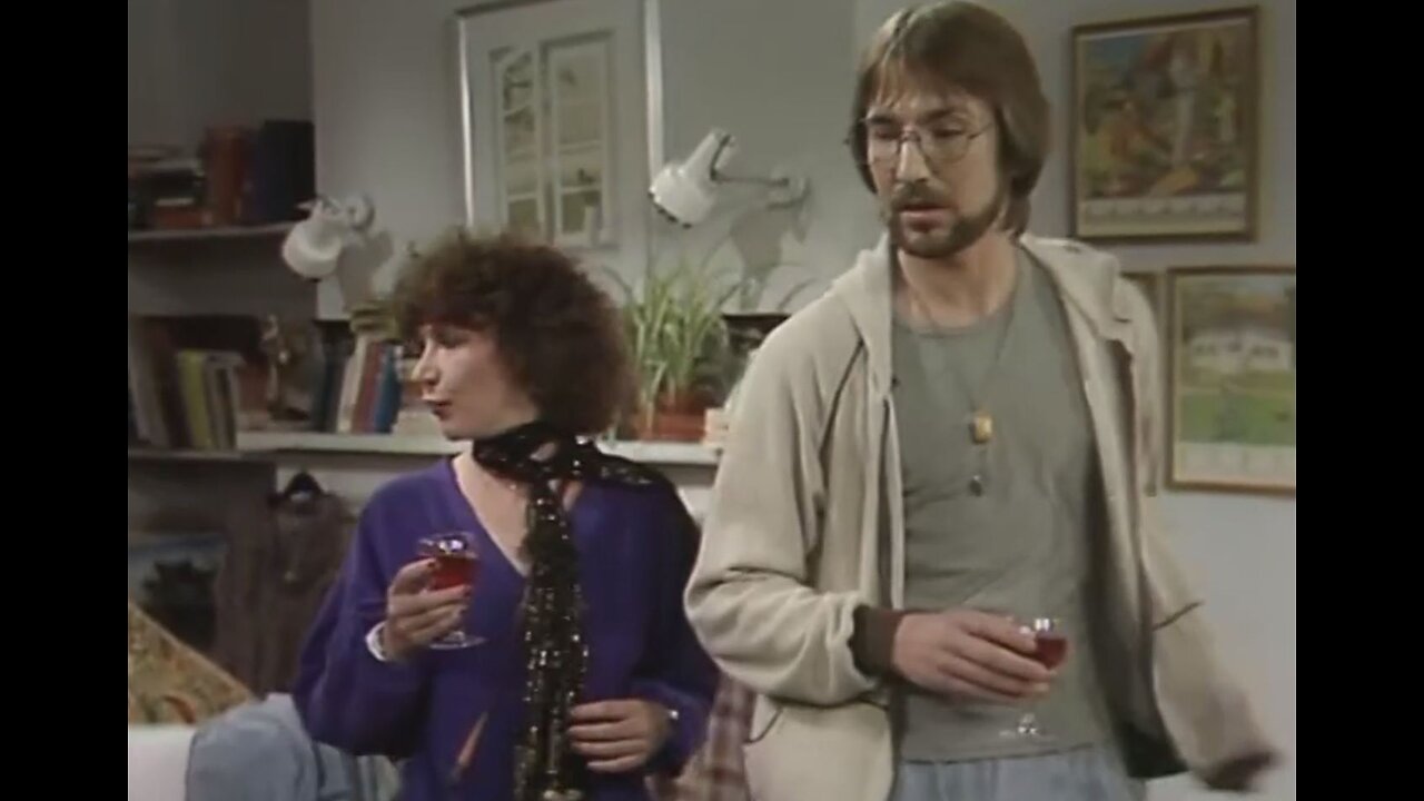 Shelley - S01E07 - Nowt So Queer - 1980 - Comedy - HD