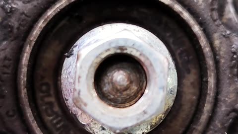 How to remove a bicycle wheel. The bike freewheel is not working properly.