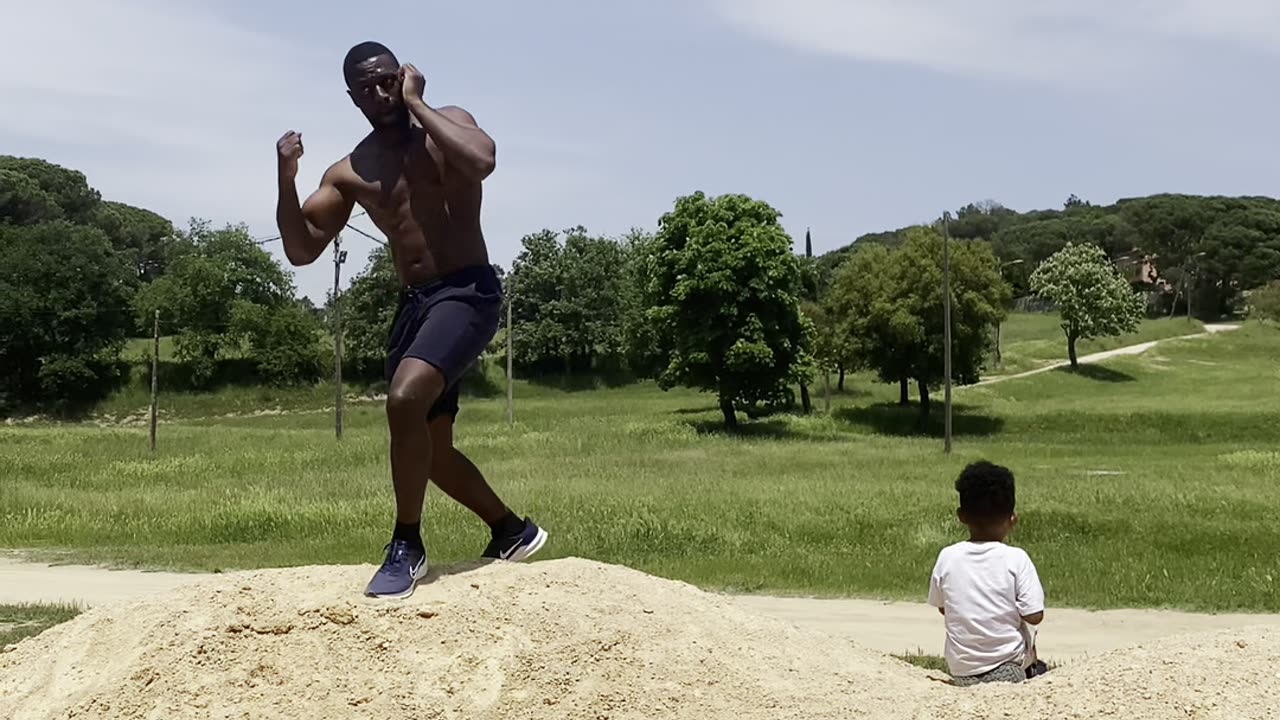 GERVONTA DAVIS FOOTWORKDRILL ELITE FOOTWORK SECRETS! 🥊