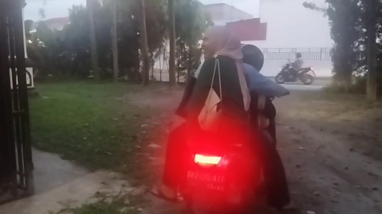 After Work Ride with Friends | Evening Chill on the Road