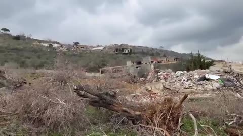 Retreating Israeli forces leave a trail of destruction in Lebanese border