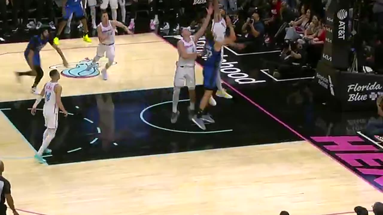 NBA - FRANZ SENDS IT TO OVERTIME OFF THE WINDOW!!!