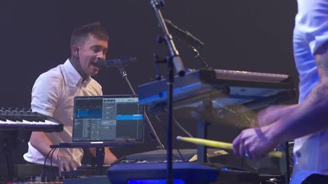 Car Radio / Heathens - Twenty One Pilots (live)