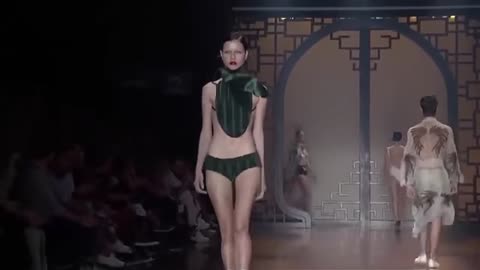 Fashion show fails