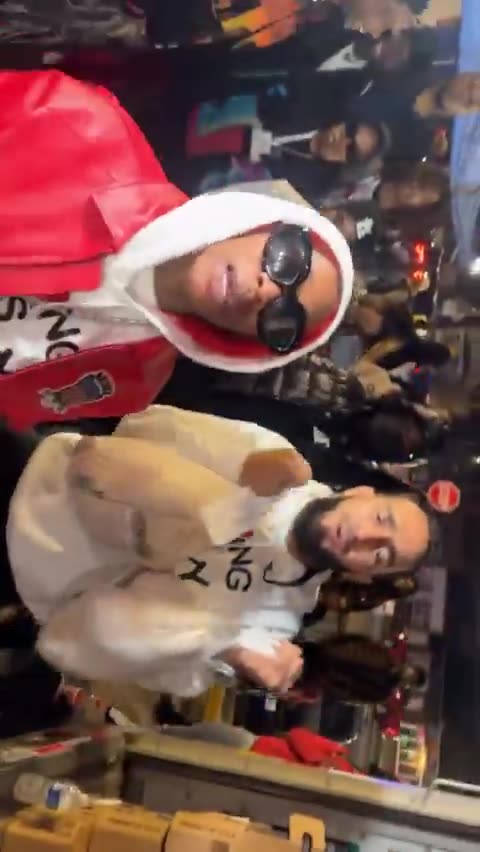 Sexy redd shares turkey 🦃