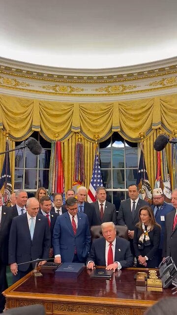 ❗️The record-long 43-day US government shutdown has ended