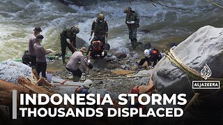Indonesia landslides & floods: Hundreds of thousands displaced