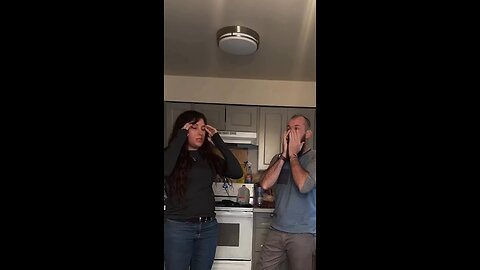 El debate de una pareja sobre tareas domésticas desata polémica en las redes