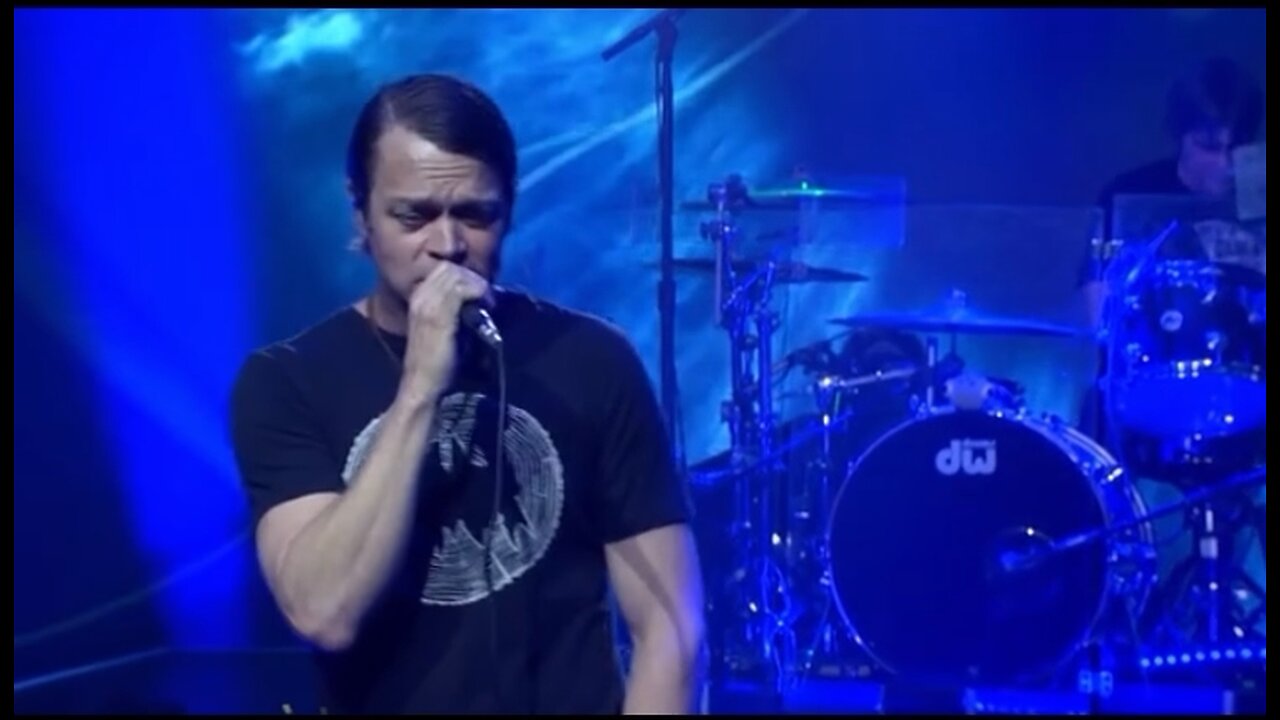 3 Doors Down - Behind Those Eyes