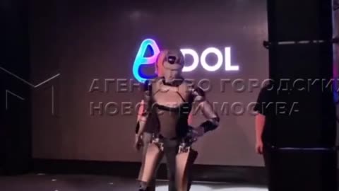 😆😆Russia's Humanoid AI Robot Makes Grand Entrance... by Faceplanting on Stage