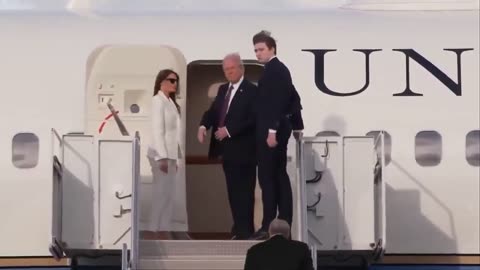 Trumps Board Air Force One as Bidens Move Out of White House