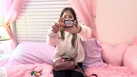 Abby Does Whats in my LuLuLemon Bag.