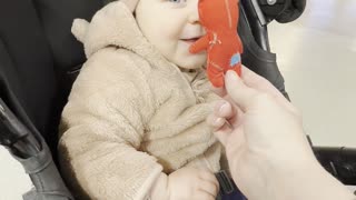baby kayla’s red teddy bear won’t stop giving her kisses 😘 sweetest moment ever 🧸💕