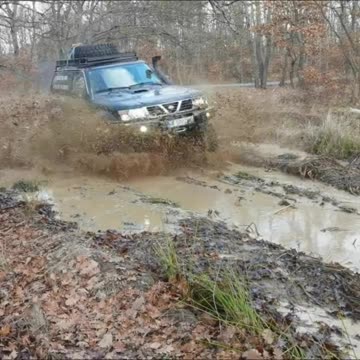 Nissan Patrol Y61 на 40-х в Mud Off-
