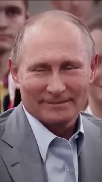 Putin in a Romantic Moment 🤣🤣🤣