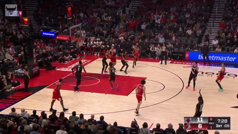 Chicago Bulls - Zach LaVine warming up in Portland.