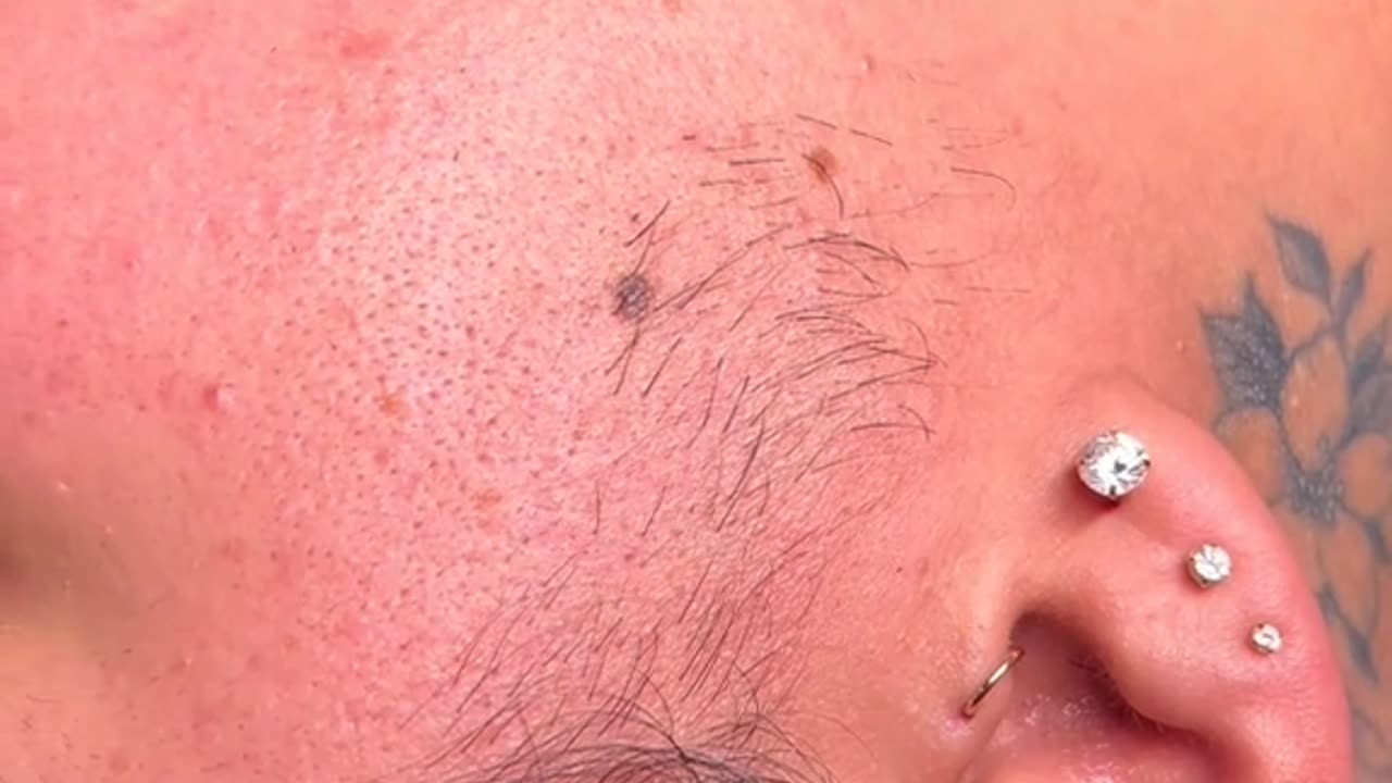 Sideburn Waxing with Sexy Smooth Cherry Desire Hard Wax | @waxed_by_lindaaa