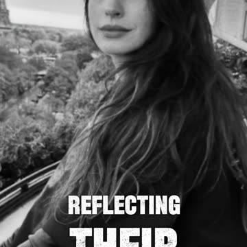 Anne Hathaway & Adam Shulman’s Sweet Red Carpet Moment #GoldenHeartAwards #AnneHathaway #AdamShulman