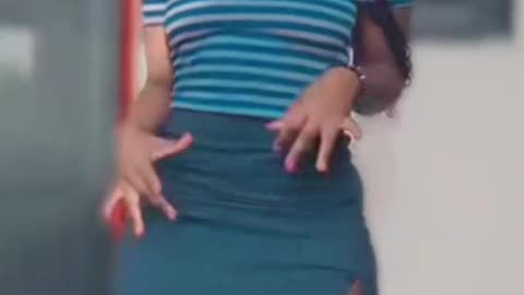 Curvy: "This is just pretend right?" She got Azz. 