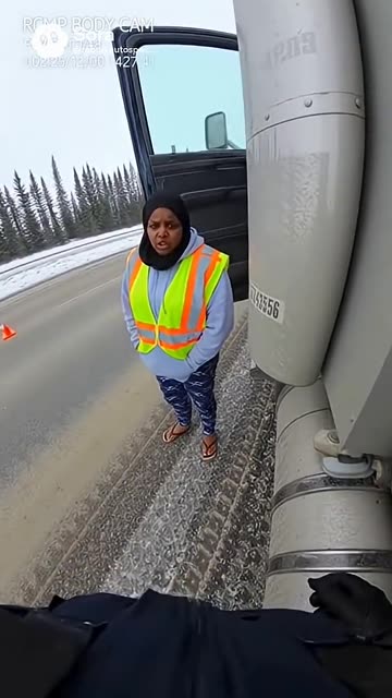 Somali woman “trucker” tells RCMP she doesn’t need a CDL
