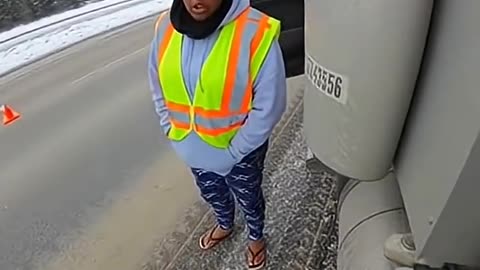Somali woman “trucker” tells RCMP she doesn’t need a CDL