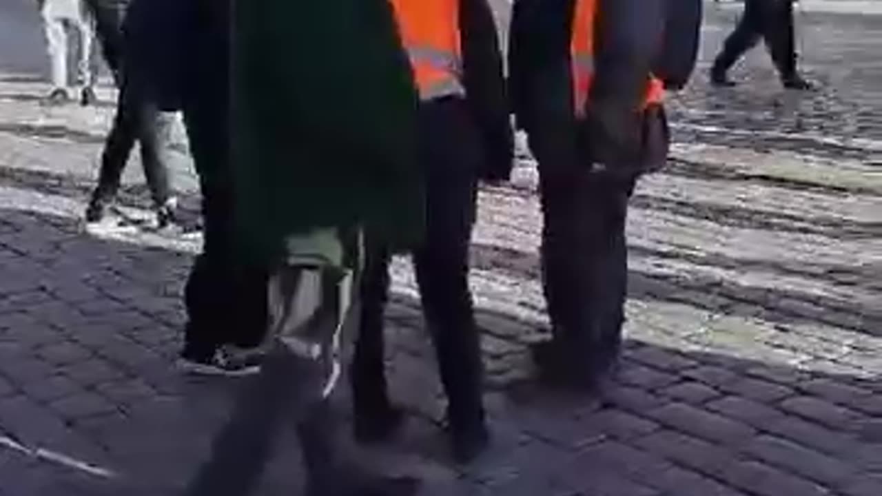 ČLEN mladé ODS chodí provokovat na poklidné akce