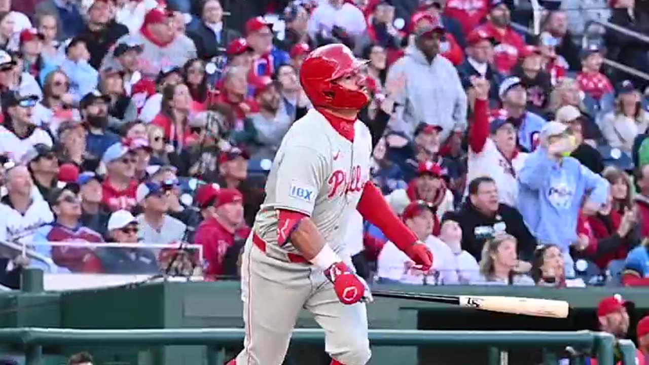 MLB - Harper and Schwarber homer in D.C. 🚀 #OpeningDay