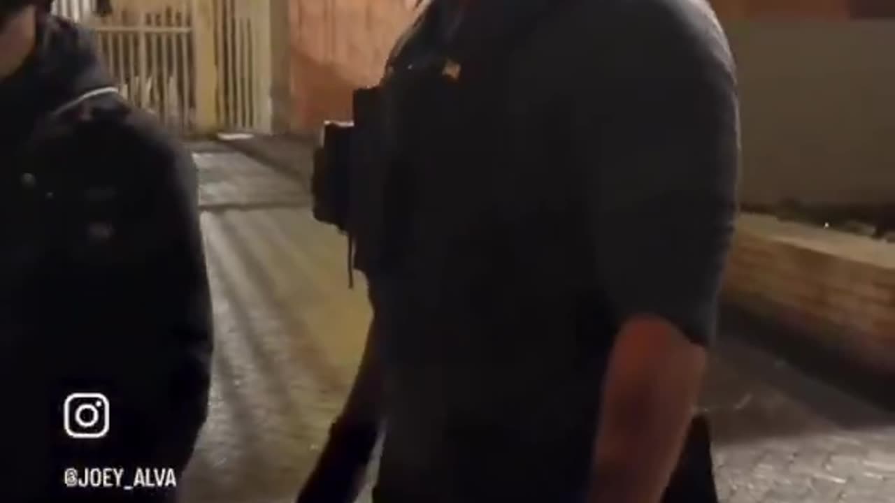 Thanks @AprilSpark1890 for the clip. Silly Dustin.