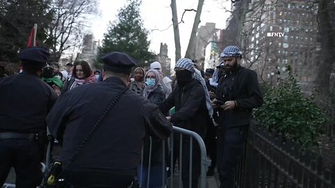 Protesters STORM towards Gracie Mansion, Push Through Barricades at Mayor Iftar Event