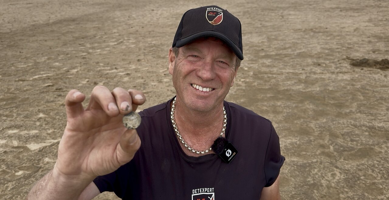 Silver In The Hole Metal Detecting