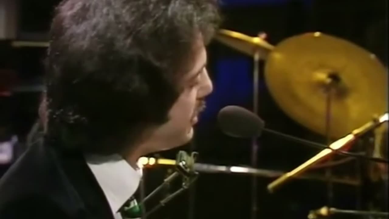 🤯✨ Witness Billy Joel's First Live Performance of 'Piano Man'! | FeedMyCuriosity