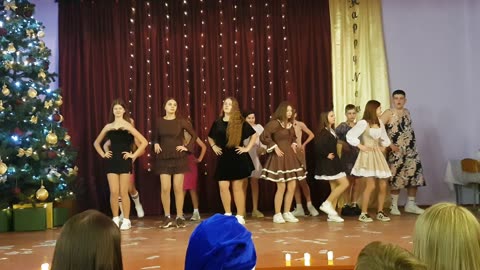 Clasele 9 B și 8 Concert Vine Anul Nou 6/16 Vancicăuți 19 decembrie 2025