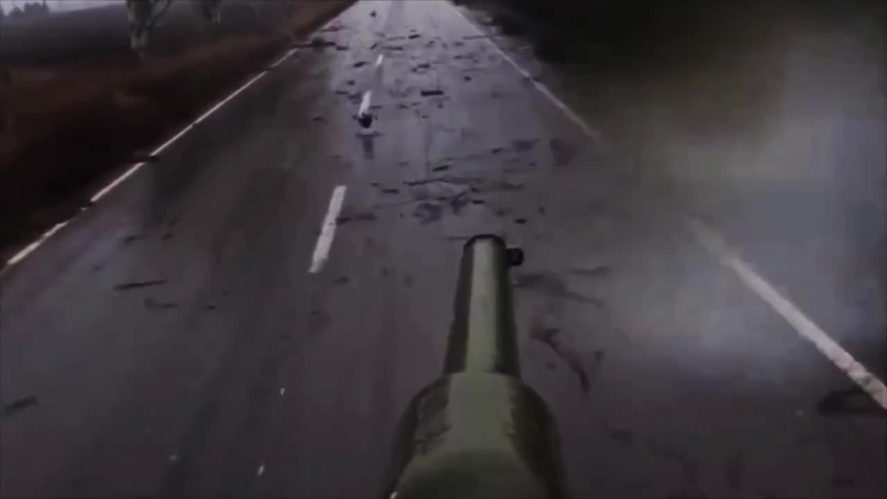 Ukrainian Leopard Tank Runs Over Russian Ambush Drone WIthout Missing a Beat